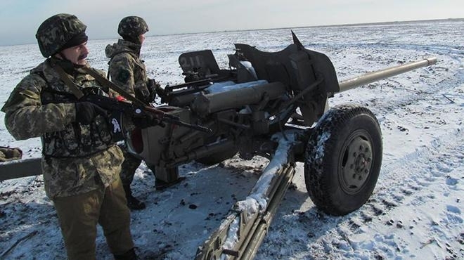 Бійці АТО знищили снайперську позицію терористів в Чармалику