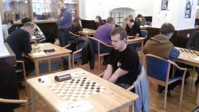 Украинский гроссмейстер стал чемпионом мира по быстрым шашкам