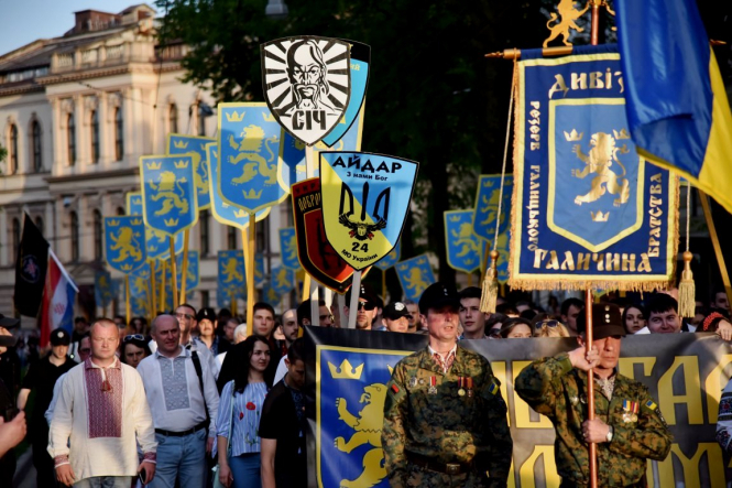 Во Львове провели марш к годовщине дивизии СС 