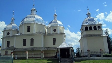 В одній з церков на Львівщині вивісили списки боржників пожертв