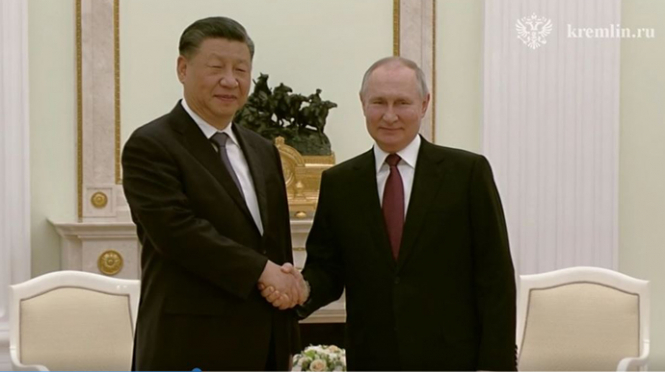 Сі Цзіньпін і путін зустрілися в кремлі