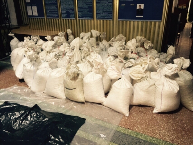 Группа МВД на Ровенщине задержала 2,5 тонн незаконно добытого янтаря