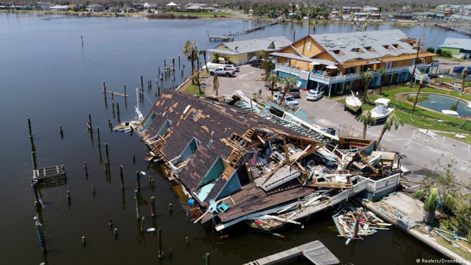 Губернатор Техаса оценил убытки от урагана 