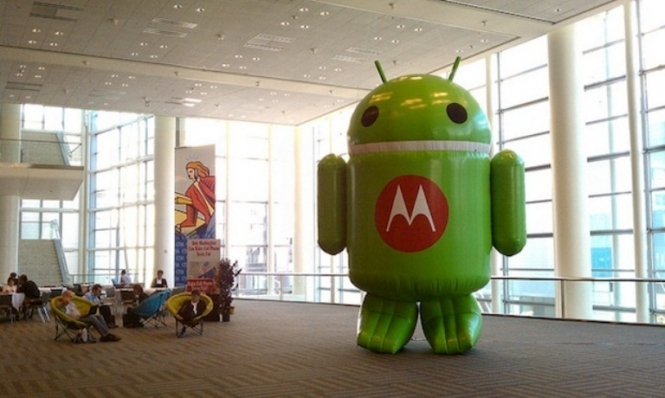 Google скоротить підрозділ Motorola Mobility