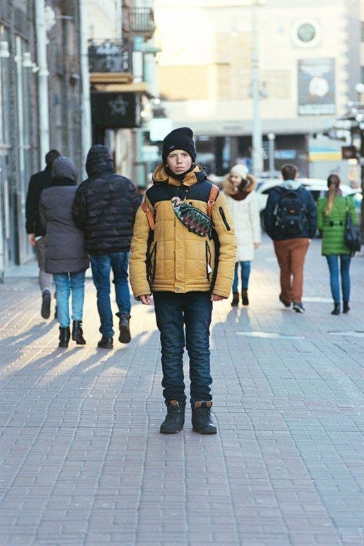 История дня: 13-летний киевлянин собирает деньги в лицей