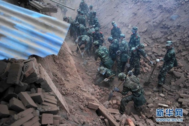 Зсув грунту у китайській провінції: 35 осіб зникли безвісти