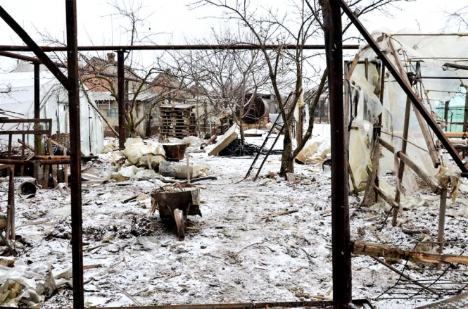 Штаб АТО показал последствия ночного обстрела Луганского, - ФОТО