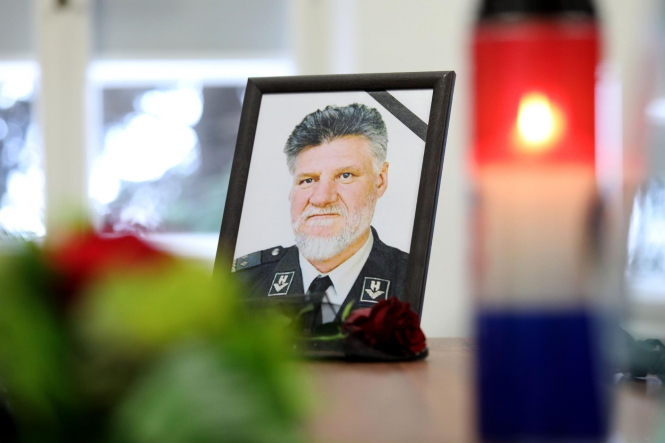 Тело хорватского генерала, выпил яд на заседании Гаагского суда, кремировали в Загребе