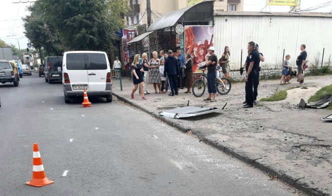У Луцьку люди затримали водія, який збив трьох пішоходів і таранив кіоски на ринку
