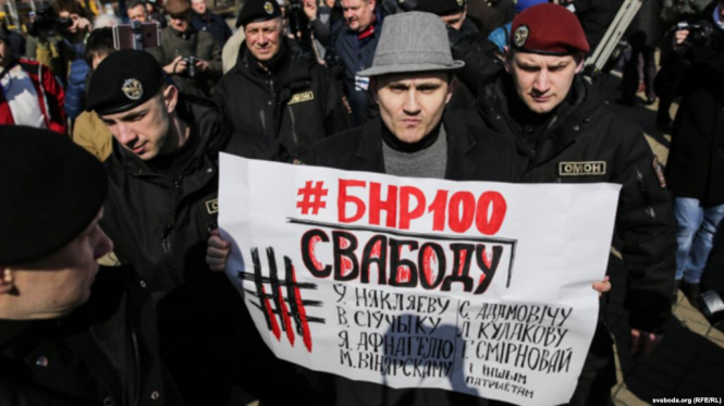 Задержанных накануне организаторов марша в Беларуси отпустили