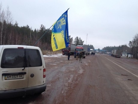 Киевляне планируют принять участие в блокаде грузовиков с РФ