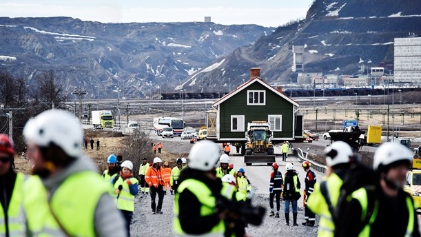 В Швеции эвакуируют город: люди вместе с домами переезжают из-за угрозы провалиться под землю