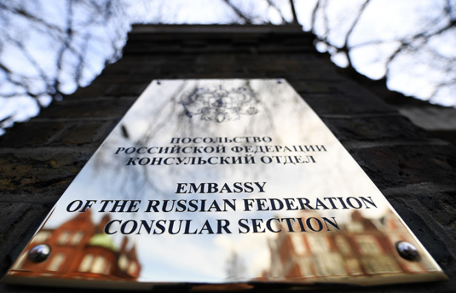 Отруєння Скрипаля: посольство РФ звинувачує британську лабораторію в розробці отрути