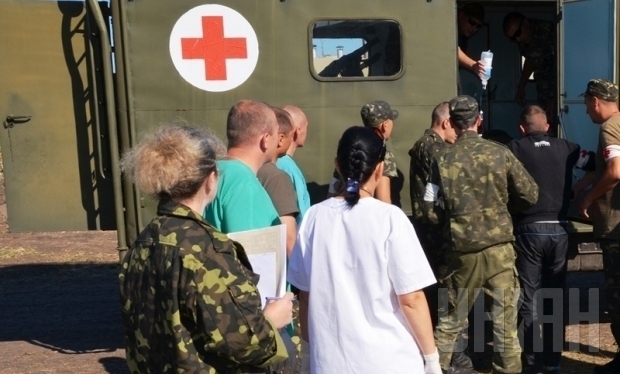 Четырех военных невозможно перевезти из России в Украину из-за тяжелых ранений 