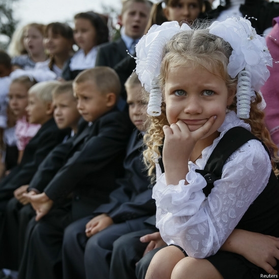 Российский телеканал рассказывает, что в школах Славянска детей заставляют вместо русского языка учить немецкий