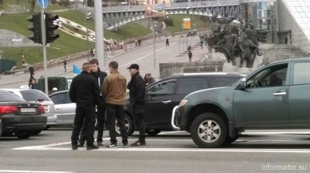 Сын Порошенко в центре Киева попал в ДТП