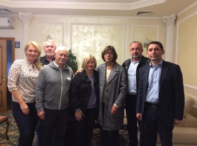 Депутаты Европарламента посетят Донбасс у линии фронта