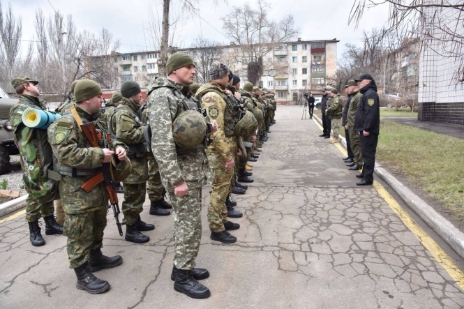В Авдеевку направили дополнительные силы полиции