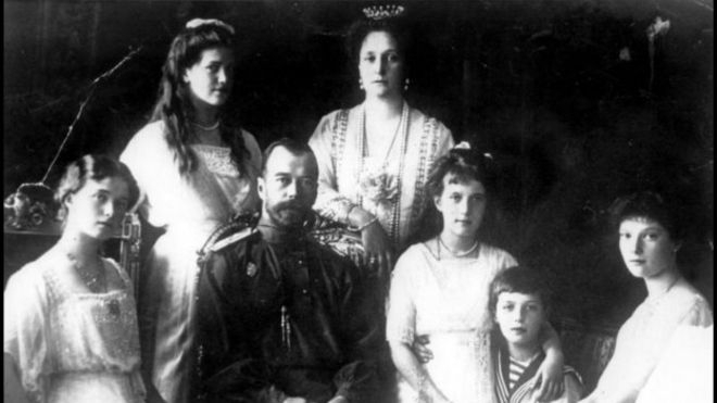 В Росії ексгумують останки Миколи II і його сім'ї