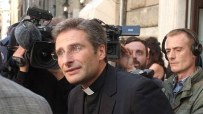 Ватикан засудив камін-аут польського священика