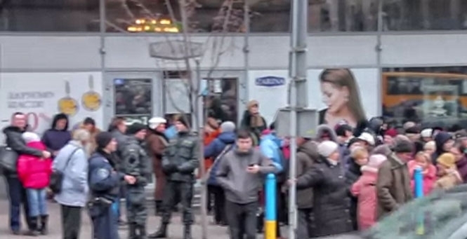 За участие в митинге за отставку Кличко пенсионерам обещали по 50 грн, - видео