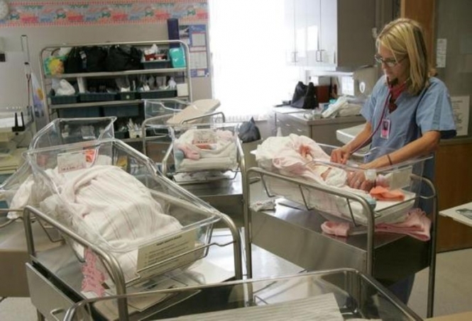 У Євростаті розповіли, в якому віці жінки у ЄС народжують першу дитину
