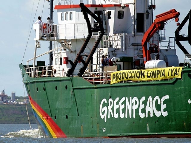 Українського активіста із судна Greenpeace звинуватили у піратстві