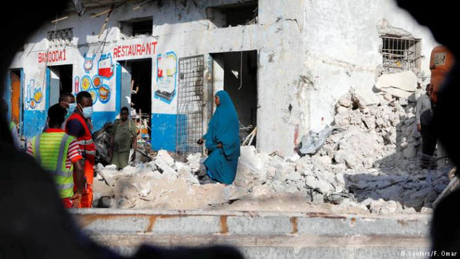 Атака на готель у Сомалі: 26 загиблих, шефа поліції і главу розвідки звільнили