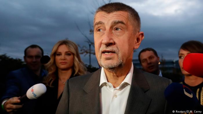 Чешский парламент выразил вотум недоверия правительству Бабиша
