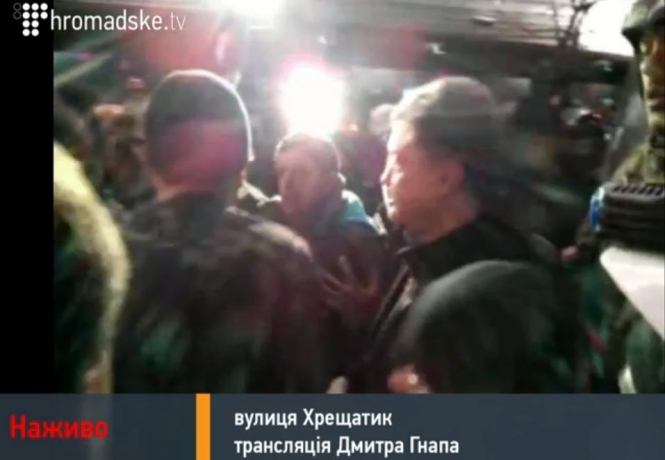 Под Киевом блокируют военный городок, куда прибыло полтысячи новых бойцов