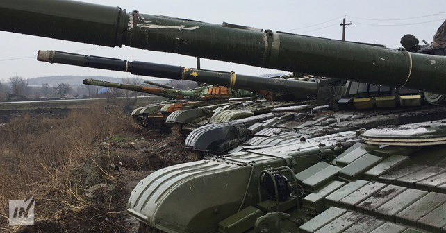 Россия сосредоточила сняты с вооружения танки на границе с Украиной, - волонтерская разведка