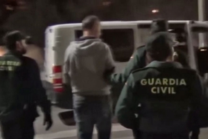 Поліція Іспанії місяць спостерігала за Колобовим: його затримали у власному маєтку, - відео