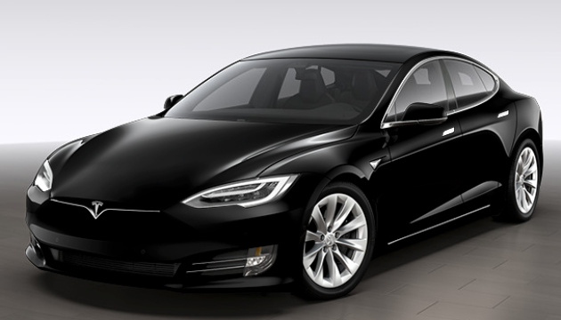 Маск збільшив запас ходу у Tesla Model S до понад 630 км