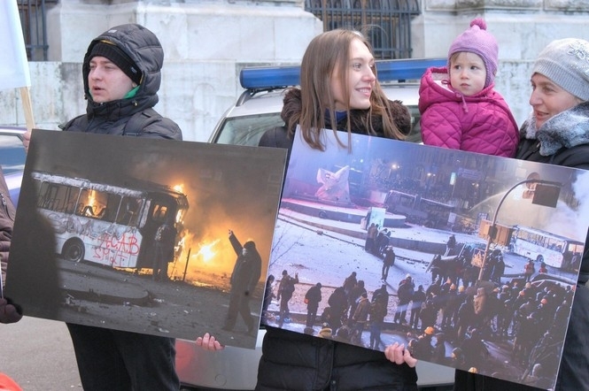 Українці з Австрії пікетували офіс місії ОБСЄ. Просили захистити Україну від Януковича