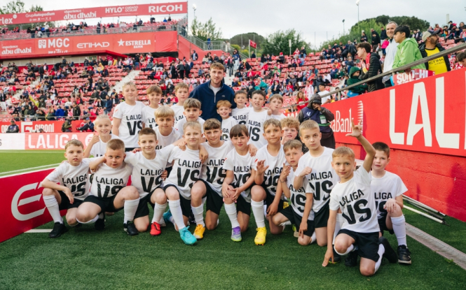 Українські діти, стадіони Ла Ліги та соціальна місія. Як Betking Foundation реалізує "Королівську подорож" під час війни