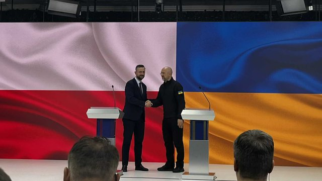 Шмигаль заявив, що Україна незабаром забезпечуватиме 1000 дронів-перехоплювачів на добу