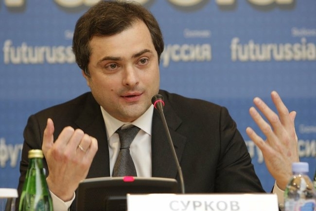 Кремль назначил помощника Суркова ответственным за создание 