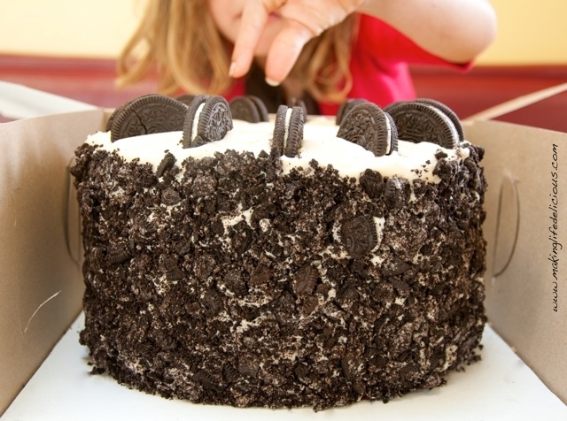 Харьковскую учительницу, которая не дала шестикласснице кусок торта, уволили