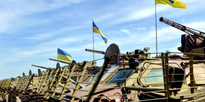 С начала суток двое военнослужащих ВС Украины получили ранения в зоне АТО, - штаб
