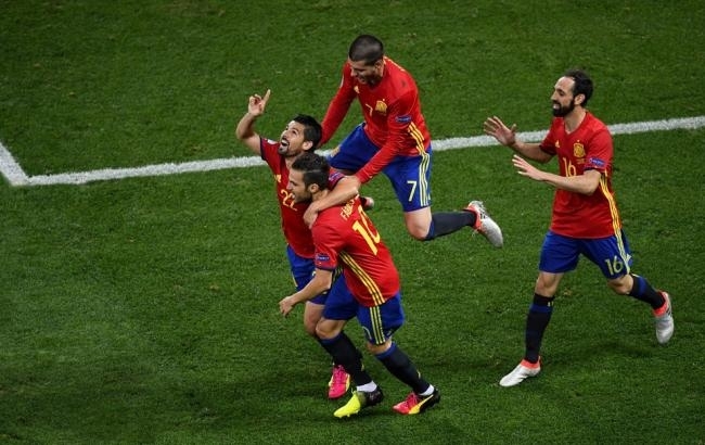 Евро-2016: Испания уничтожила Турцию на пути в плей-офф