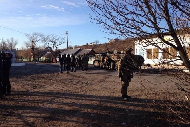 Украинские военные контролируют западную часть Широкино, в восточной - боевики