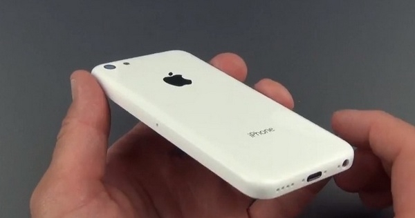 В Інтернеті з'явилося перше відео бюджетного iPhone від Apple 