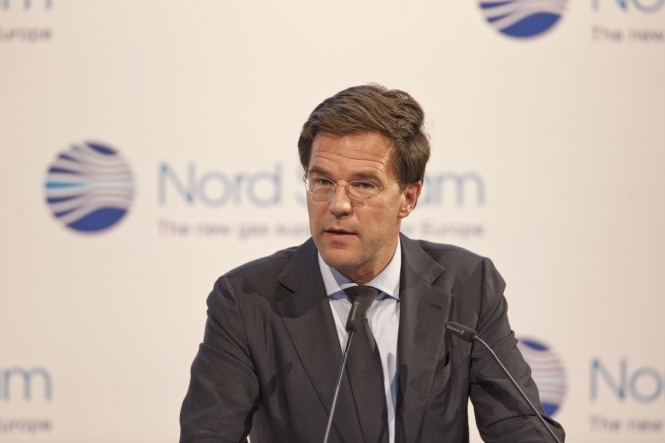 Уряд Нідерландів пішов у відставку  
