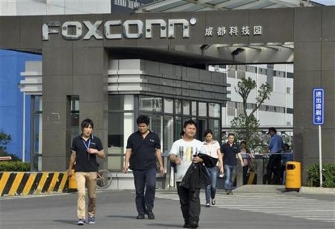 Завод Foxconn зізнався, що використовував працю неповнолітніх у Китаї