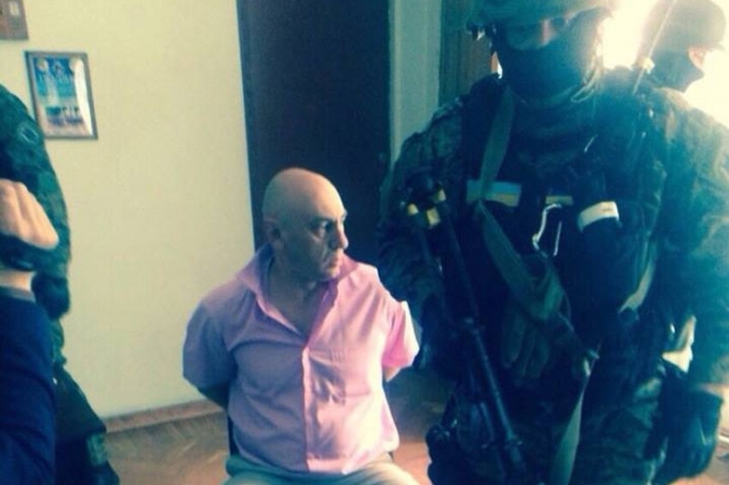 Міліція затримала голову Дзержинської райради за підозрою в отриманні хабара, - фото