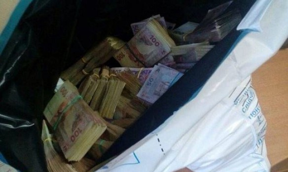На Черкащині викрили зловмисників, які збували фальшиву валюту, - ФОТО

