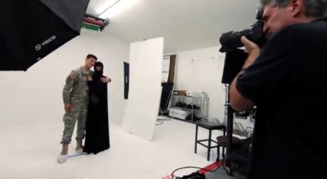 У США військовий та мусульманка стали героями реклами засобу від хропіння (відео)