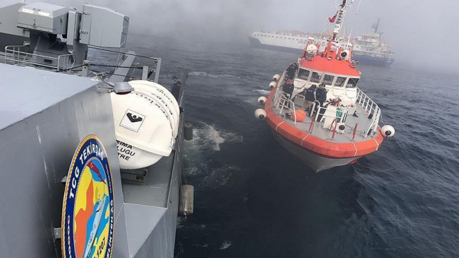 Боєприпаси із затонулого російського корабля прибило до берегів Туреччини, – ФОТО
