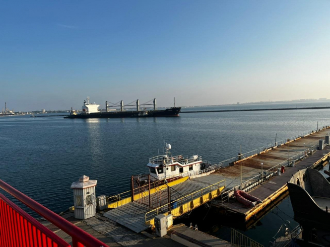 Ще три судна з зерном вирушили з портів Одещини - Мінінфраструктури