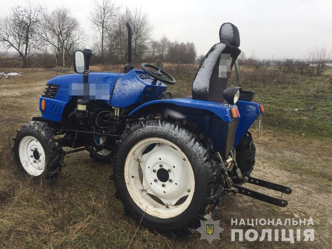 Житель Житомирщины угнал трактор, чтобы добраться на пьянку в соседнее село